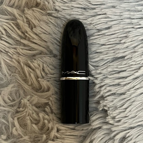 MAC Cosmetics Tiny Treasures Mini Lip Duo: Red - Picture 2 of 12